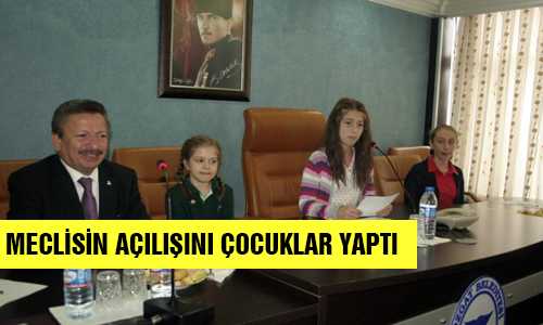 ÇOCUKLAR MECLİSE RENK KATTI