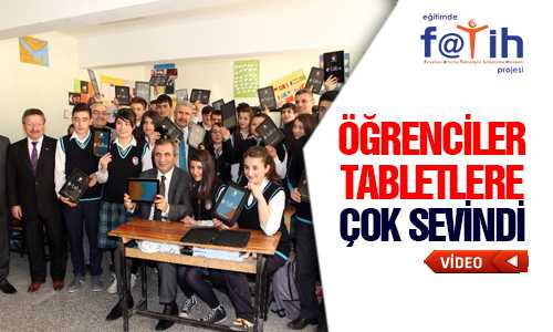 TABLET BİLGİSAYARLAR ÖÐRENCİLERE TÖRENLE DAÐITILDI