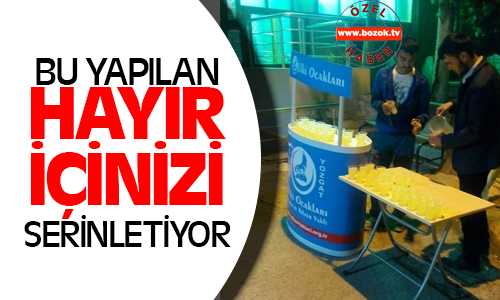 Yozgat Ülkü Ocakları Teravih Çıkışı Limonata Cemaate Dağıtıyor
