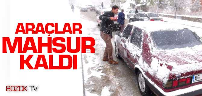 Kar Yağdı Araçlar Mahsur Kaldı
