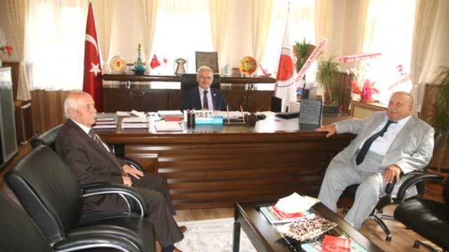 Rektör Karacabey: Üniversiteye hayırsever iş adamlarının desteği çok önemli