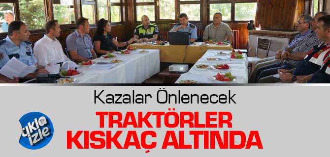 Traktörler Kıskaç Altında