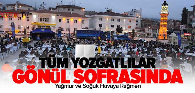 Cumhuriyet Meydanında İftar Yapıldı