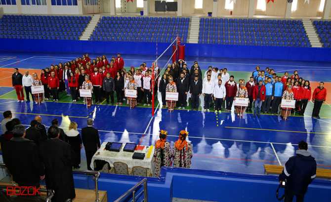 Voleybol 2'nci Lig Grup Müsabakaları Bozok Üniversitesinde Başladı