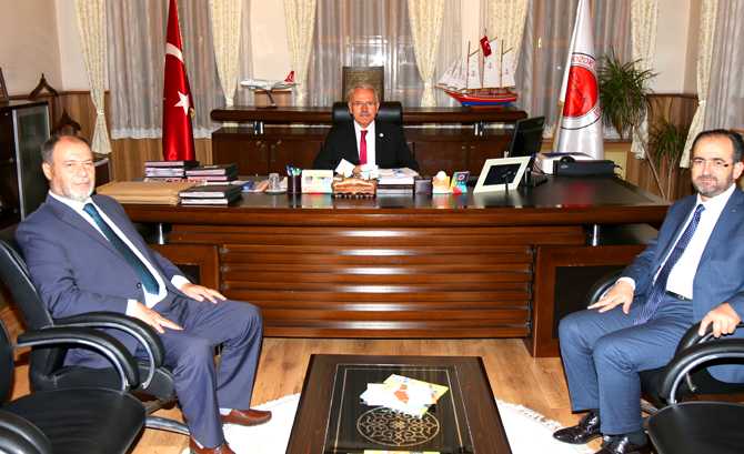 Rektör Karacabey'e Üst Düzey Ziyaret